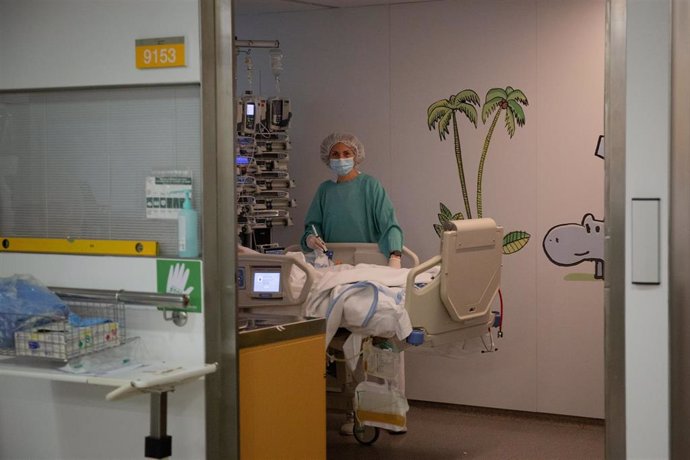 El Hospital Vall d'Hebron anuncia el primer trasplante pediátrico del Estado a una adolescente con cardiopatía congénita que ha superado el Covid-19, en Barcelona, Catalunya (España), a 15 de mayo de 2020.