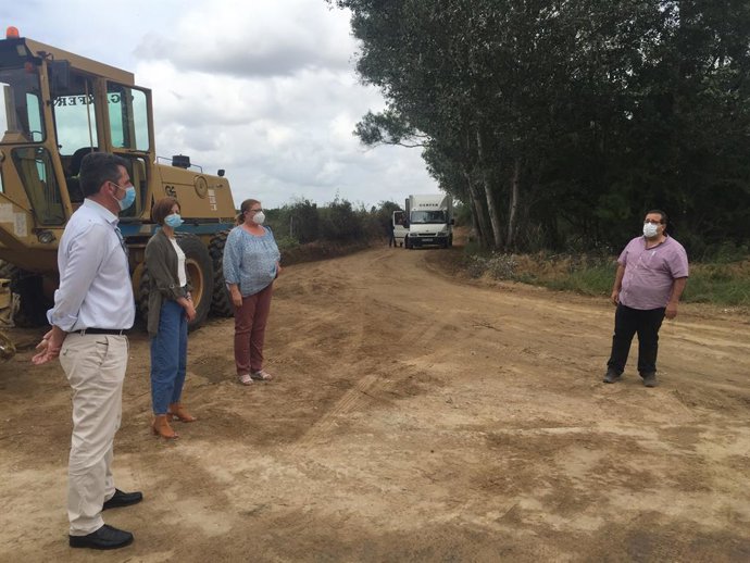 Huelva.- La Junta ayuda a once ayuntamientos de Huelva a reparar sus caminos rur