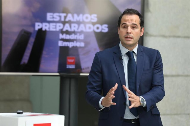 El vicepresidente, consejero de Deporte y Transparencia y Portavoz del Gobierno de la Comunidad de Madrid, Ignacio Aguado, durante la presentación de las líneas maestras del Plan de Acción para la Reactivación del Empleo