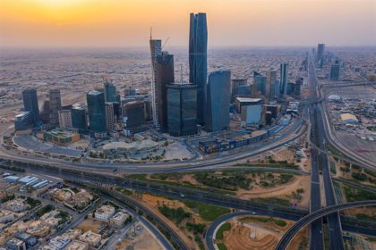 Arabia Saudí inyecta 12.000 millones en sus bancos para afrontar la doble crisis del Covid-19 y el petróleo