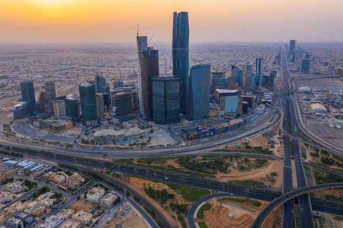 A.Saudí.- Arabia Saudí inyecta 12.000 millones en sus bancos para afrontar la do
