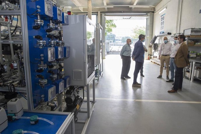 El vicepresidente del Gobierno Pablo Zuloaga, visita la empresa Apria System