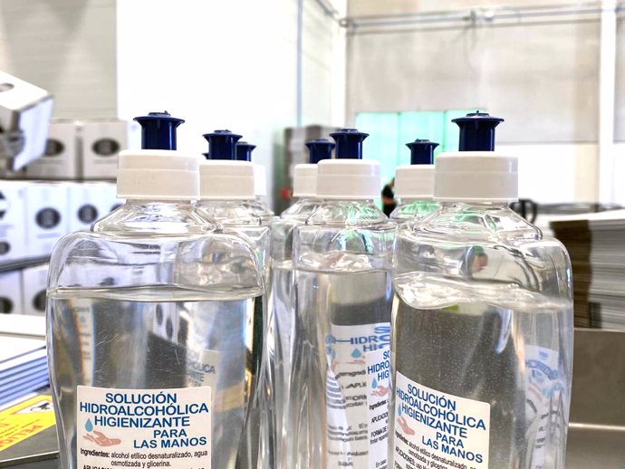 Fundación Cruzcampo dona 7.000 botellas de solución hidroalcohólica a bares y restaurantes