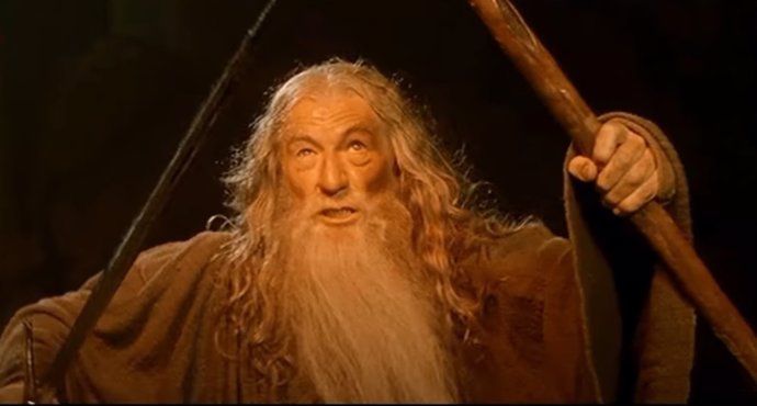 Sir Ian McKellen es Gandalf en El Señor de los Anillos