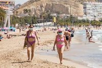 Las playas de Alicante inician la apertura en el primer día de la fase 2 con las restricciones sanitarias oportunas