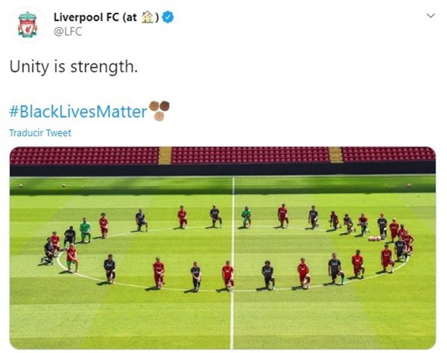 El Liverpool se arrodilla contra el racismo y en homenaje a George Floyd