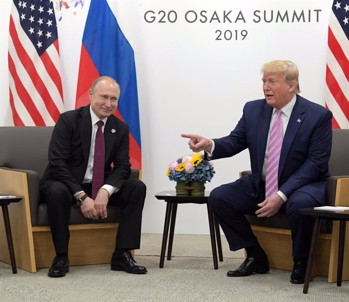 EEUU/Rusia.- Trump traslada a Putin su deseo de que participe en la próxima cumb