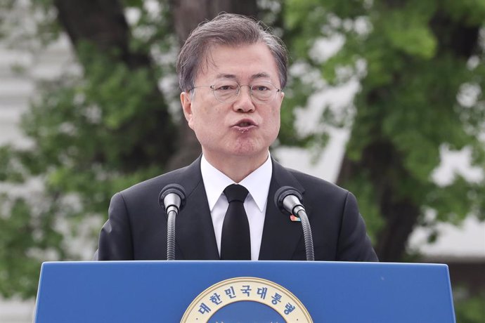 G-7.- El presidente de Corea del Sur acepta la invitación de Trump para particip