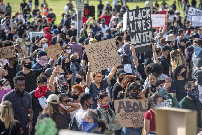 Manifestación de repulsa por la muerte de GEorge Floyd en Los Angeles, California.