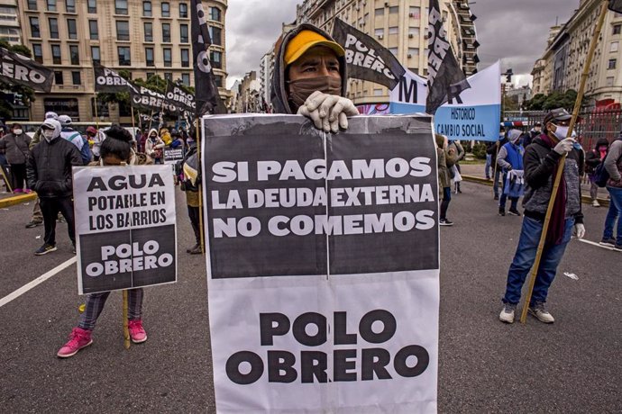 Manifestación a primeros de mayo en Buenos Aires contra el pago de la deuda en plena crisis sanitaria por la pandemia de la COVID-19.