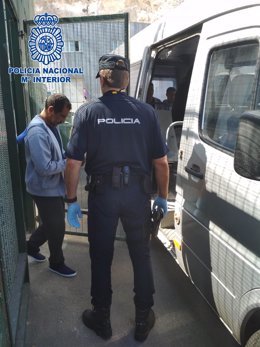 Uno de los presuntos patrones de patera detenidos en Almería