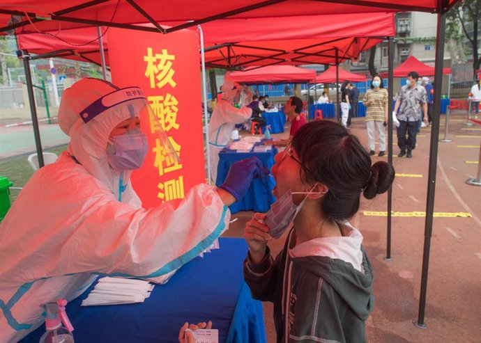Coronavirus.- Wuhan detecta 300 casos asintomáticos tras realizar casi 10 millon