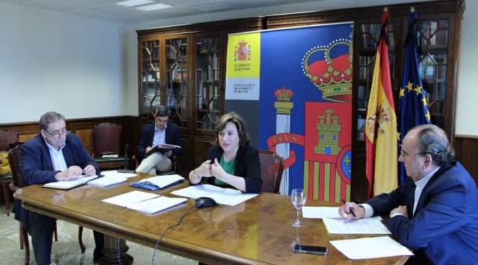 Imagen de la reunión de la delegada del Gobierno, Sandra García, celebrada en Málaga con el Consejo Empresarial del Turismo de la CEA.  