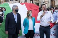 La derecha italiana se manifiesta contra la gestión de la pandemia con Salvini a la cabeza