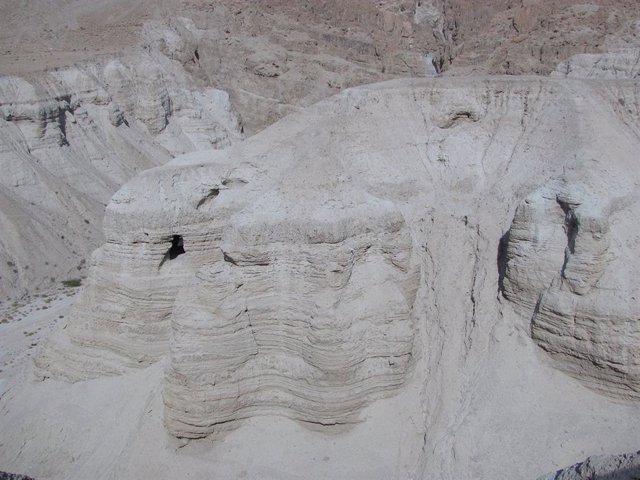 Cuevas donde se hallaron los Manuscritos del Mar Muerto