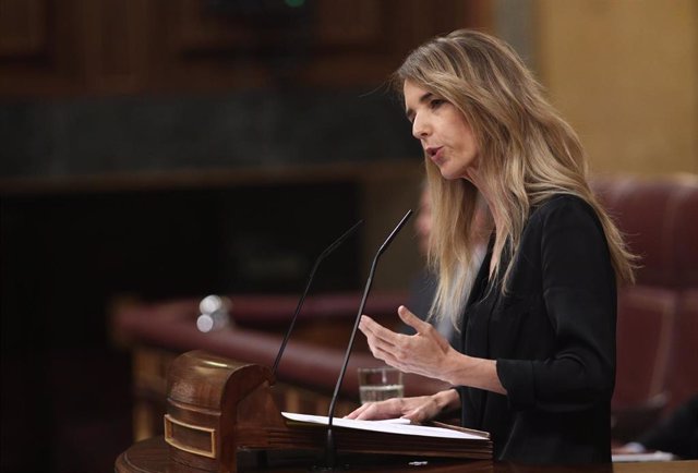 La portavoz del Grupo Popular en el Congreso de los Diputados, Cayetana Álvarez de Toledo, interviene en el pleno del Congreso de los Diputados, Madrid (España), a 27 de mayo de 2020.
