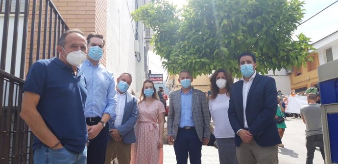 Dirigentes socialistas acompañando a los concejales del PSOE de La Guardia  de Jaén