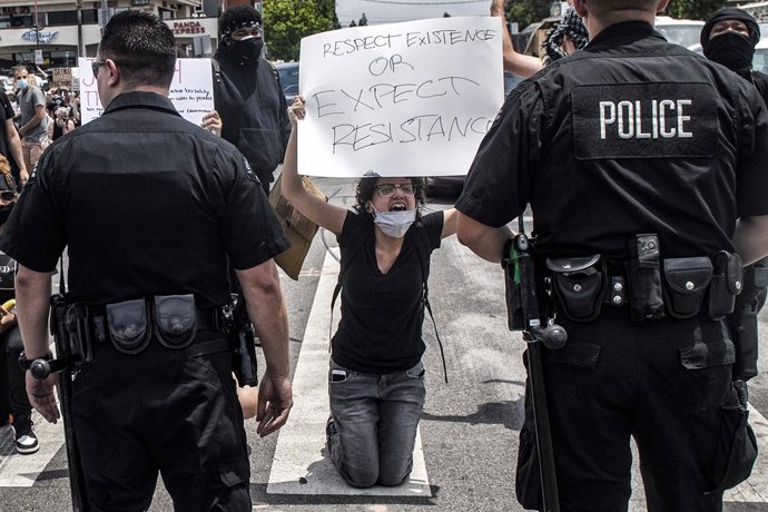 EEUU.- Esper defiende el rol de los militares para sofocar las protestas en EEUU