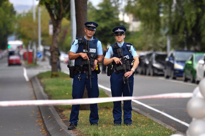 N.Zelanda.- Acusados de homicidio tres policías de Nueva Zelanda por la muerte d