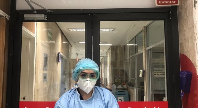 Una trabajadora sanitaria en un hospital de México durante la pandemia del coronavirus.
