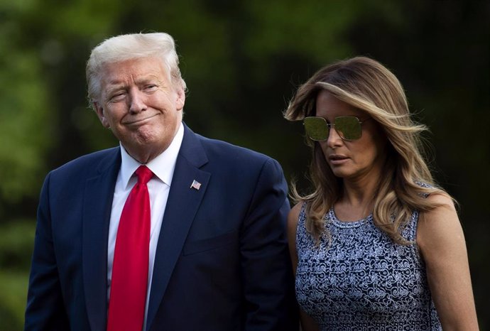 Melania Trump, la Primera Dama triste que no puede reprimir su cara junto a Donald