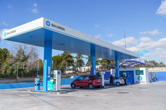 Estación de servicio (gasolinera) de Ballenoil
