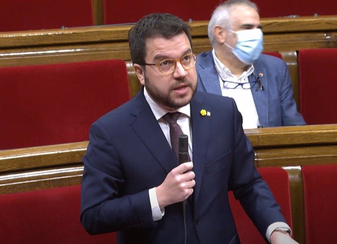 El vicepresidente de la Generalitat, Pere Aragons, durante el pleno del Parlament.