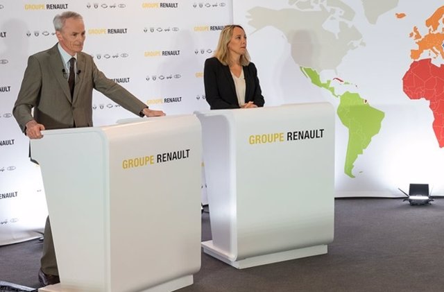 El presidente de Renault. Jean-Dominique Senard, y la directora general interina, Clotilde Delbos