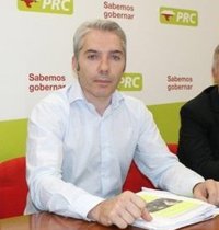 Alcalde de Guriezo ve una "vergüenza" la moción de censura de su socia del PSOE y de la oposición