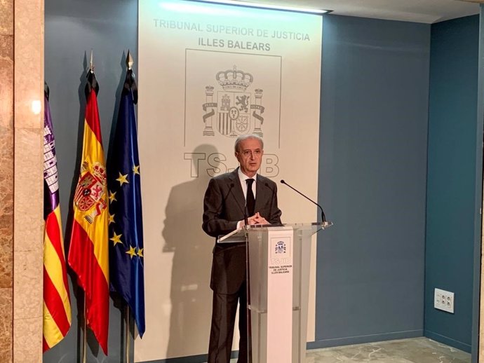 El presidente del TSJIB, Antoni Terrasa, en rueda de prensa.