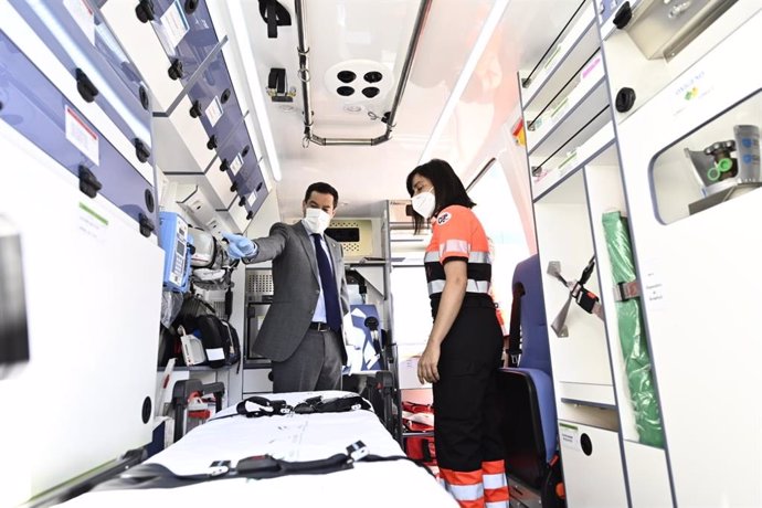 Presentación de nuevas ambulancias del SAS