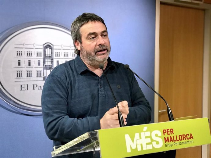 El diputado de MÉS per Mallorca Joan Mas 'Collet' en el Parlament.
