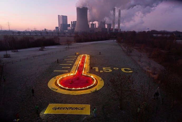 Greenpeace reclama el fin de las subvenciones públicas a empresas de combustibles fósiles que asegura que alcanzaron 7.000 euros de inyección por parte del BCE desde que comenzó la crisis del coronavirus.