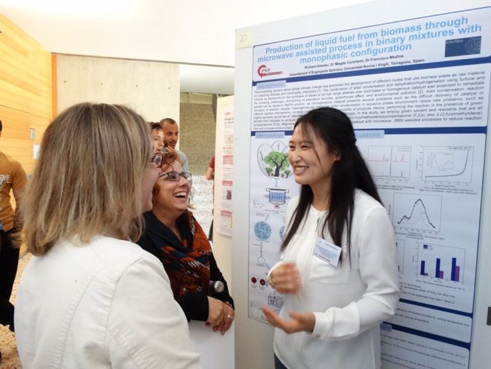 Una de las investigadoras predoctorales contratadas en la primera edición del programa europeo, Junjing Wang, durante el Doctoral Day de la Escola Tcnica Superior d'Enginyeria Química de la URV