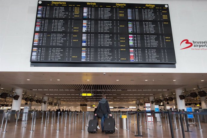 Coronavirus.- El aeropuerto de Bruselas medirá la temperatura de todos los viaje