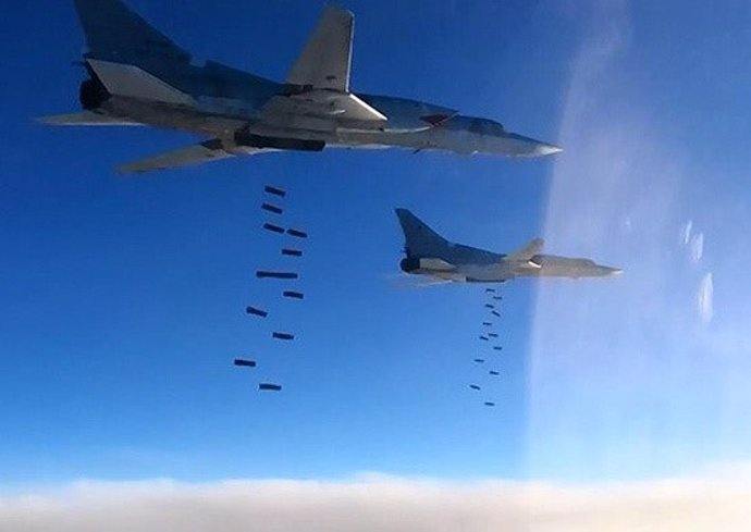 Aviones rusos bombardean objetivos de Estado Islámico en Siria