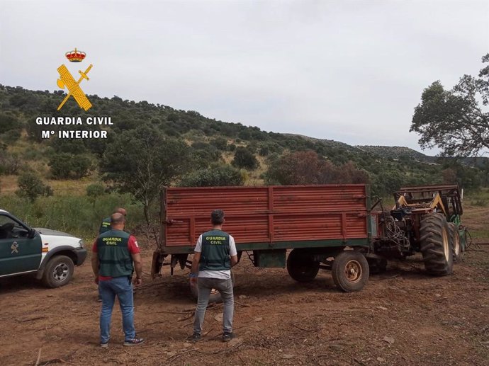 Remolque recuperado por la Guardia Civil tras haber sido robado en la provincia de Cáceres