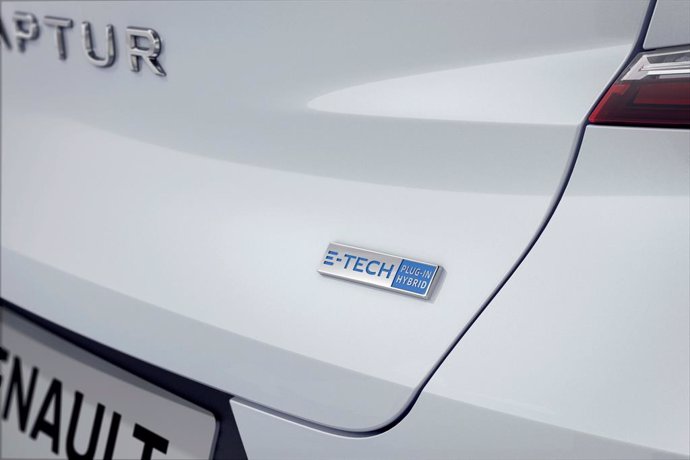 Imagen de la insignia E-Tech de los modelos de Renault.