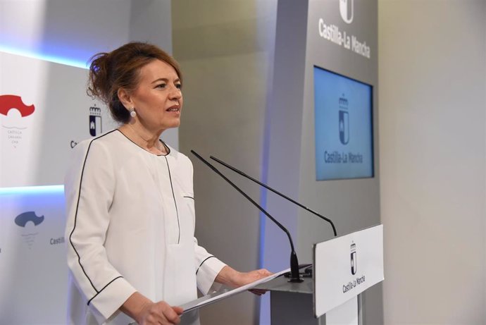La consejera de Bienestar Social, Aurelia Sánchez, en rueda de prensa.