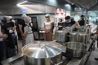 Madrid extiende a junio y julio los "menús saludables" para 500 niños vulnerables de la capital