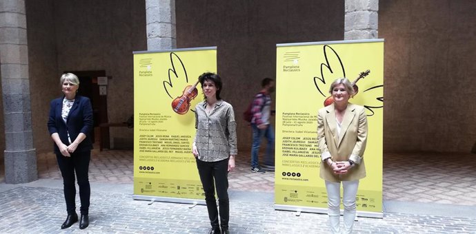 Presentación del festival 'Pamplona Reclassics'. De izquierda a derecha: Maitena Ezkutari, Isabel Villanueva y María García Barberena