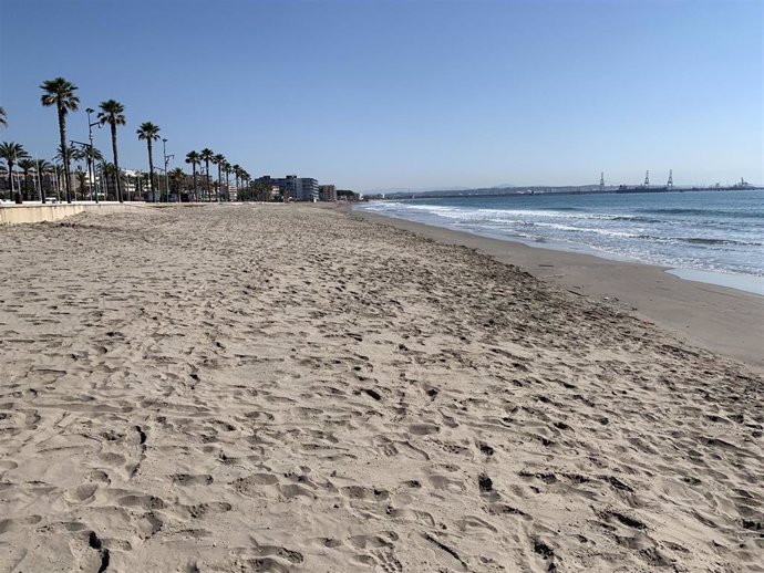 El Puerto de Tarragona finaliza los trabajos para regenerar la playa de La Pineda