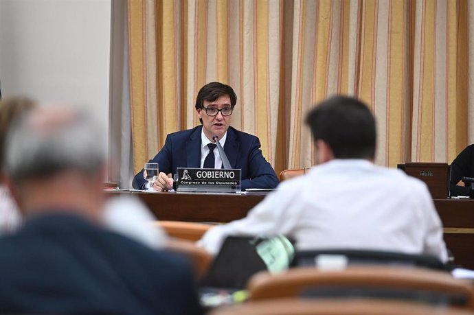 El ministro de Sanidad, Salvador Illa, durante su comparecencia en la Comisión del ramo del Congreso