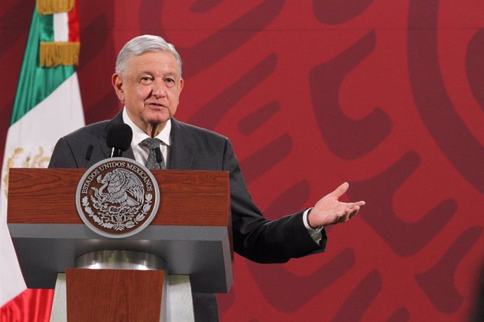 Coronavirus.- López Obrador dice que "no mentir" y "no robar" ayuda a no contagi