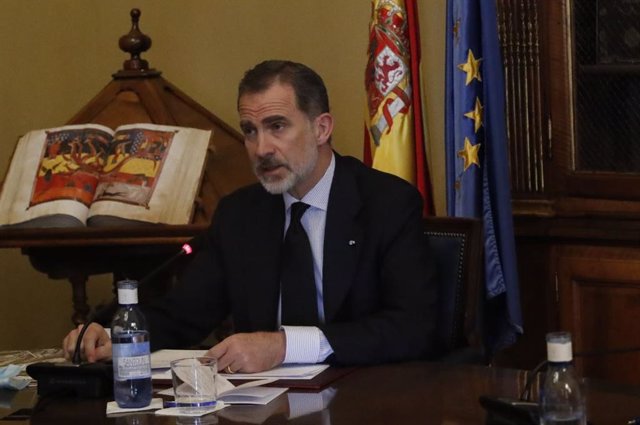 El Rey Felipe VI interviene en la Comisión Permanente de su Patronato celebrada en la Biblioteca Nacional de España. 