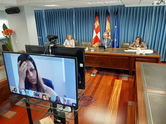 Videoconferencia del delegado del Gobierno en Castilla y León con responsables de los programas VIOGEN.
