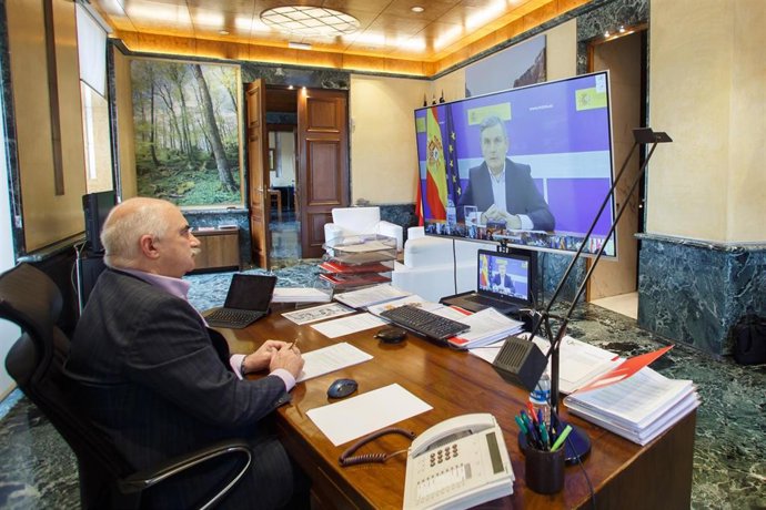 El vicepresidente segundo José M Aierdi en el transcurso de la videoconferencia de la Conferencia Sectorial de Vivienda