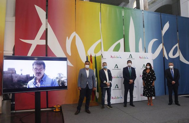 Presentación de la campaña de verano de Andalucía 2020 protagonizada por el actor, director y productor malagueño Antonio Banderas
