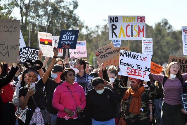 Marcha antirracista en Australia