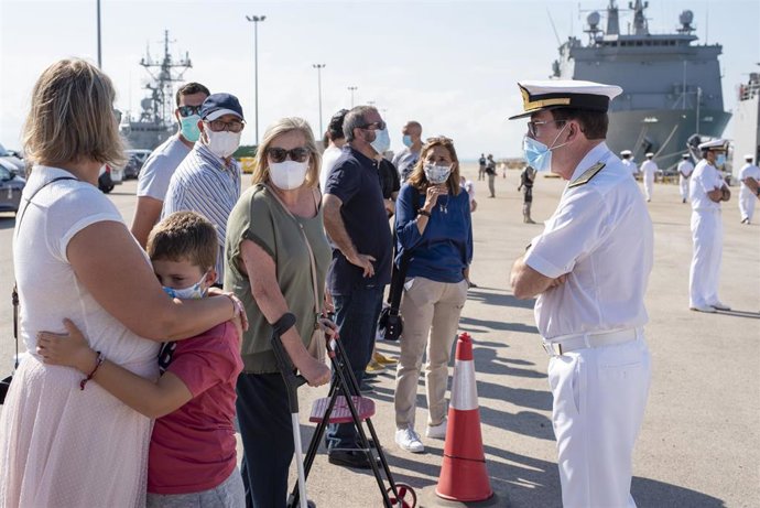 Despedido de la fragata 'Santa María' en la Base de Rota